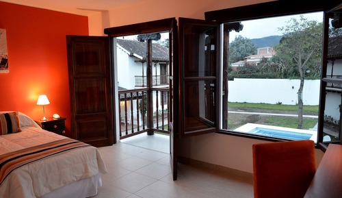 Habitación clásica con 2 camas individuales