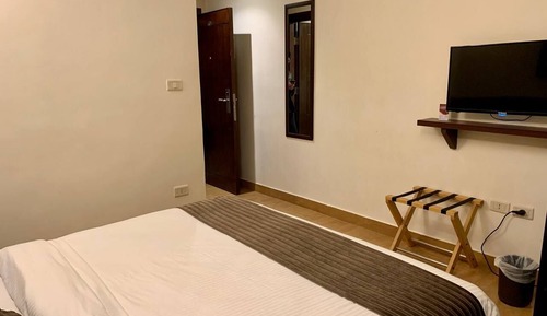 Habitación estándar con 1 cama doble o 2 individuales