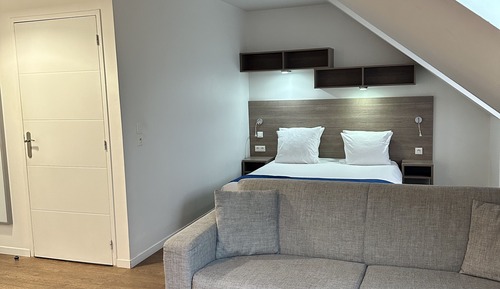 Suite estudio Confort, 1 cama de matrimonio, cocina básica
