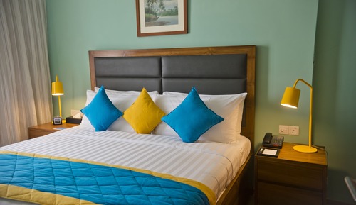 Suite superior, 1 cama de matrimonio grande, balcón, vistas parciales al mar