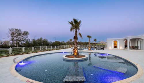 Grand Villa