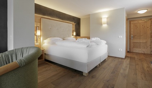 Habitación superior con 1 cama doble o 2 individuales