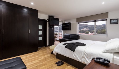 Dúplex Premier, 3 habitaciones, vistas a la ciudad, en una planta alta