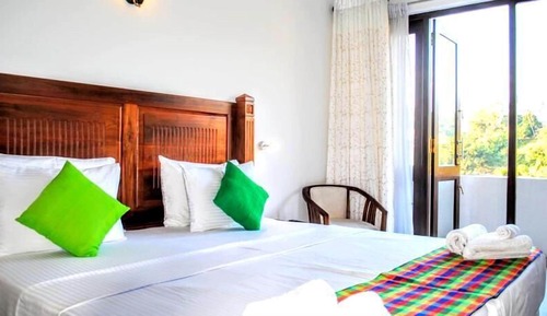 Deluxe Double or Twin Room with Lake View