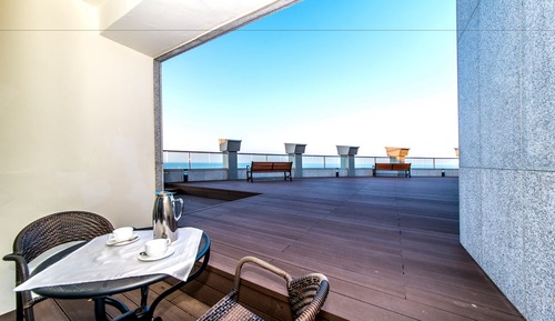 Suite sénior, vistas al mar