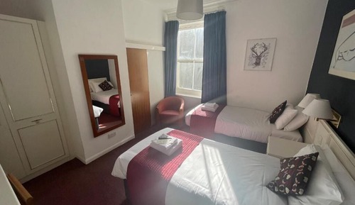 Habitación estándar con 2 camas individuales