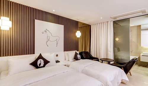 Family Twin Room (Deluxe) (Extra person fee KRW 20,000 pay when you stay)