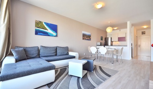 Apartamento, 3 habitaciones, balcón, vistas al mar