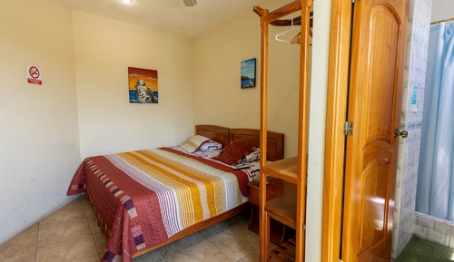 Habitación Confort con 1 cama doble o 2 individuales, baño privado, vistas a la montaña