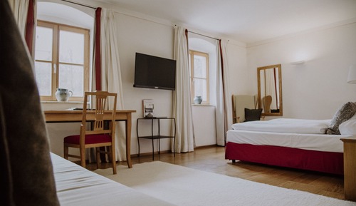 Habitación doble superior, 1 cama de matrimonio grande con sofá cama