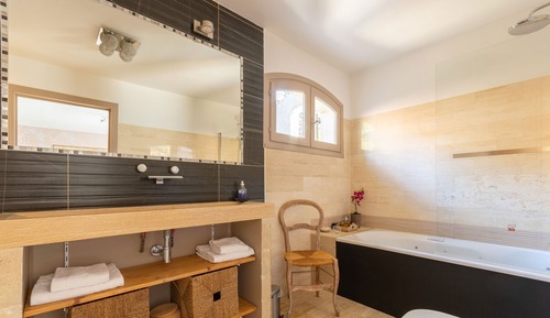 Suite de lujo, baño privado, vistas al jardín (Terrasse ombragée King)