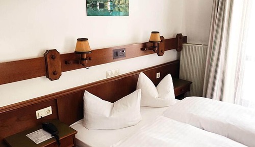 Habitación estándar con 1 cama doble o 2 individuales