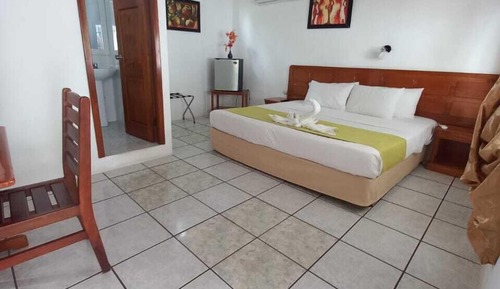 Habitación económica, 1 cama de matrimonio, baño privado