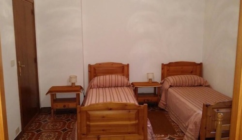 Habitación con 2 camas individuales