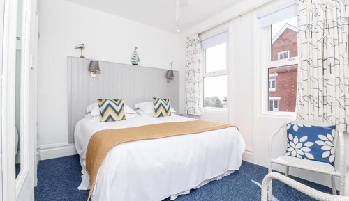Habitación Confort con 1 cama doble o 2 individuales, 1 cama de matrimonio grande