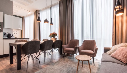 Large 2 Bedroom Apartment - Accessible