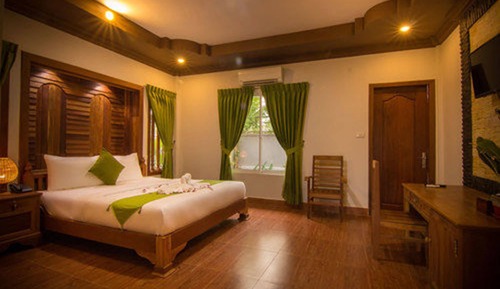 Executive Suite - Garden View
