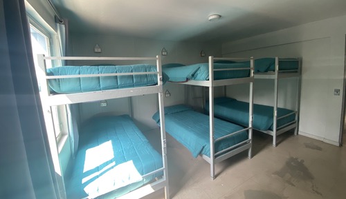 Dormitorio compartido, solo para mujeres