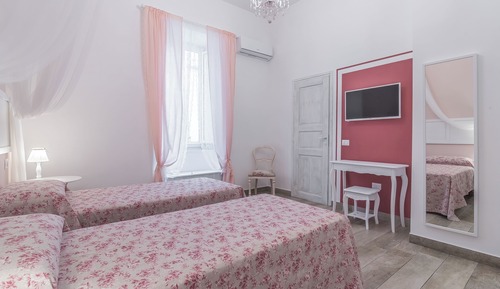 Habitación Confort con 1 cama doble o 2 individuales, baño privado (Nennella)