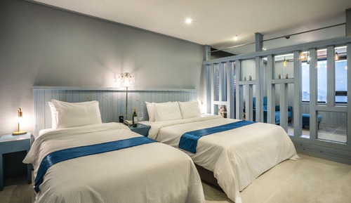 Junior Suite Free Breakfast for 2