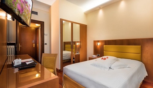 Habitación clásica con 1 cama doble o 2 individuales