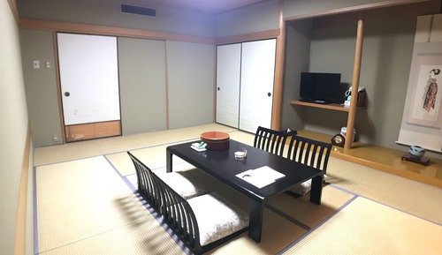 Habitación tradicional, fumadores (Traditional Room, Smoking (Basic))