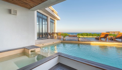 Suite económica, 1 cama de matrimonio grande, acceso a la piscina, vistas al mar