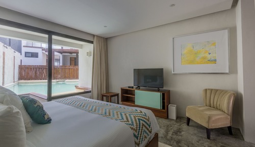 Deluxe Room Pool View with Balcony and Plunge Pool