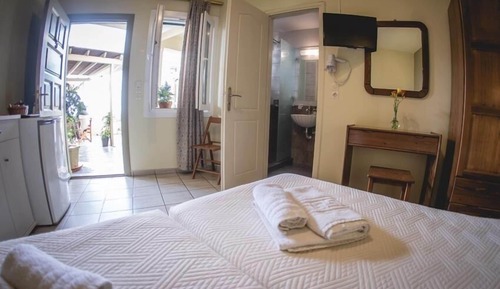 Habitación estándar con 1 cama doble o 2 individuales