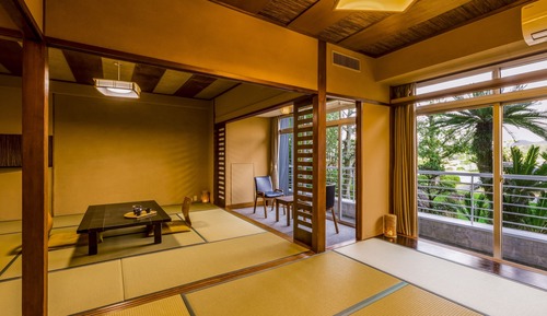 Habitación superior, no fumadores, junto a la piscina (Japanese Style 2-room 10pax with Bath)