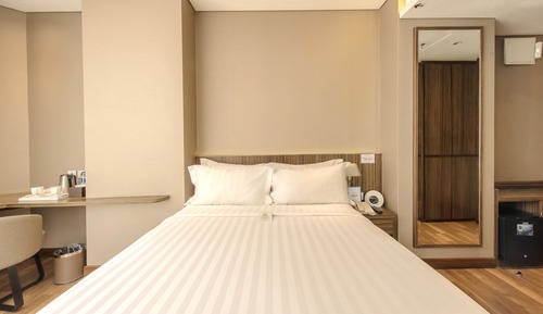 Habitación Deluxe, 1 cama de matrimonio (Free Self Service Laundry)