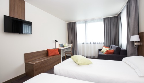 Next Generation, Habitación, 3 camas individuales