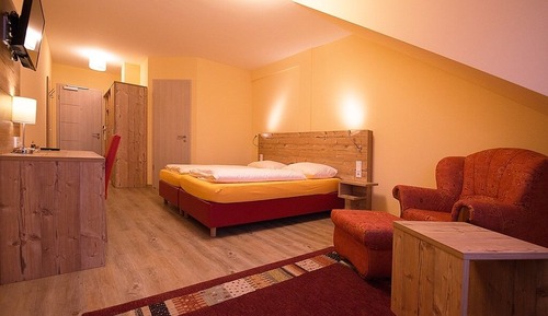 Habitación Deluxe con 1 cama doble o 2 individuales, baño privado