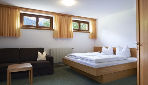Habitación básica doble, 1 cama de matrimonio grande