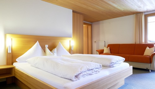 Habitación clásica doble, 1 cama de matrimonio grande, balcón