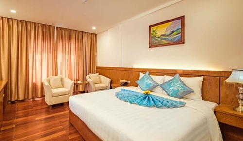 Suite (Lam Giang)