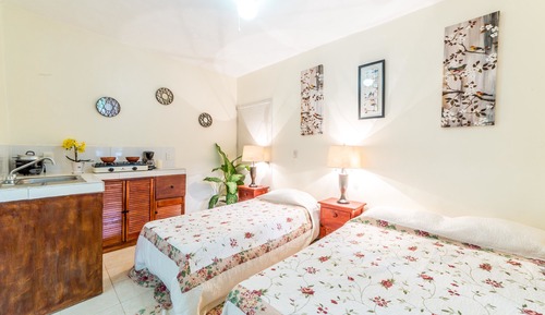 Suite familiar, vistas al jardín, planta baja