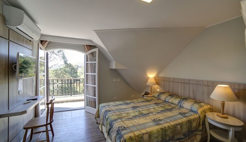Habitación estándar con 1 cama doble o 2 individuales