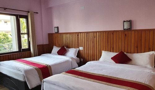 Habitación básica con 1 cama doble o 2 individuales