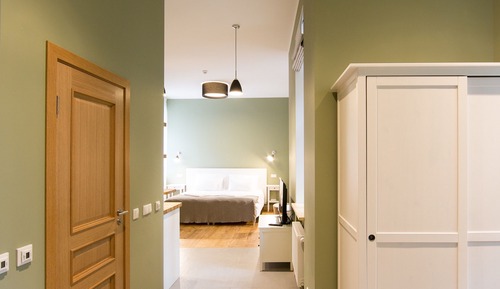 Studio Apartment