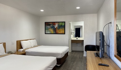Habitación básica, 2 camas de matrimonio, no fumadores, frigorífico