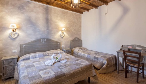 Habitación triple, baño privado