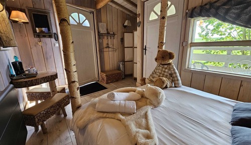 Casa en un árbol (L'Ourson Blanc)