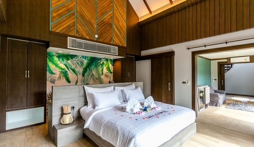 Deluxe Villa With Pool View
