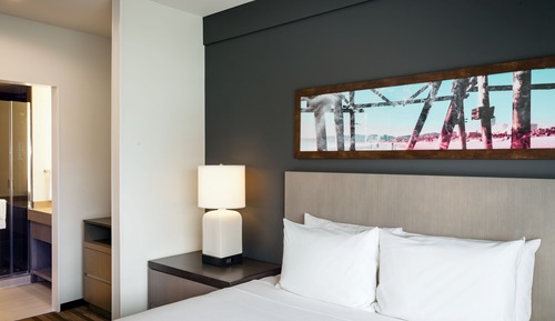 Estudio, 1 cama de matrimonio grande con sofá cama