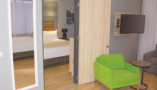 Suite junior, 1 cama de matrimonio grande, no fumadores, vistas a la ciudad