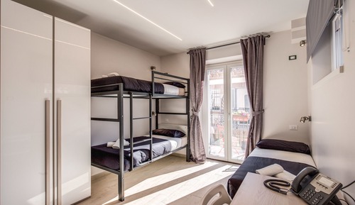 Habitación triple, baño privado