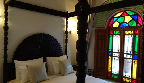 Suite, vistas al jardín, junto a la piscina (Onyx)