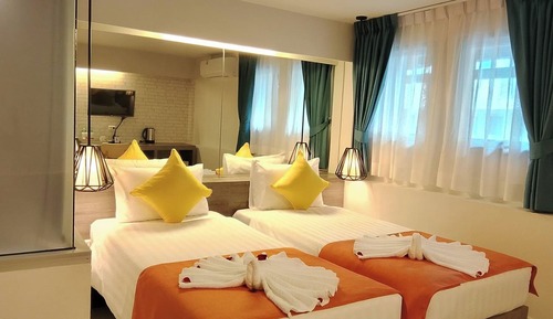 Habitación superior con 1 cama doble o 2 individuales