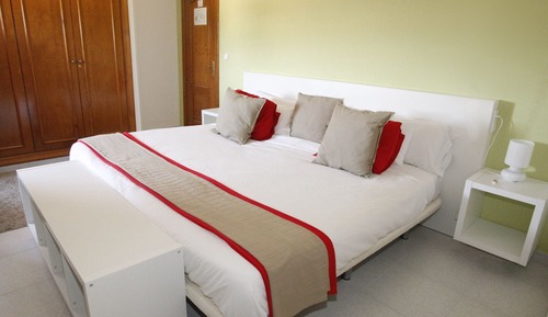 Habitación junior con 1 cama doble o 2 individuales, vistas a la montaña